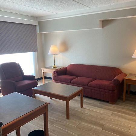 Days Inn & Suites By Wyndham Arlington Heights Exteriör bild